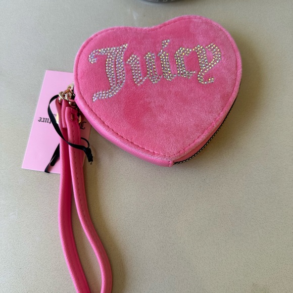 Juicy Couture Pink Lemonade Velour Heart Shape Zip Around Wallet/Wristlet - Picture 2 of 5